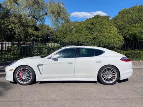 Used 2012 Porsche Panamera Turbo S image 2