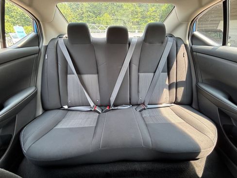 Used 2025 Nissan Sentra SV FWD image 34