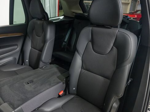 Used 2024 Volvo XC90 B5 Plus image 23