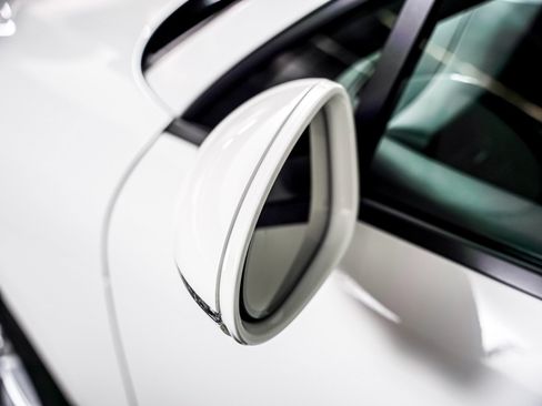 Certified 2026 Porsche Macan AWD/4WD image 31