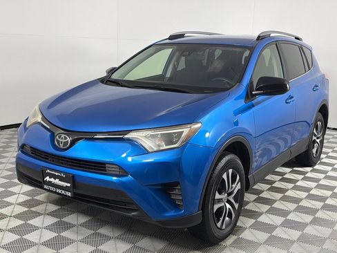 Used 2017 Toyota RAV4 LE image 10