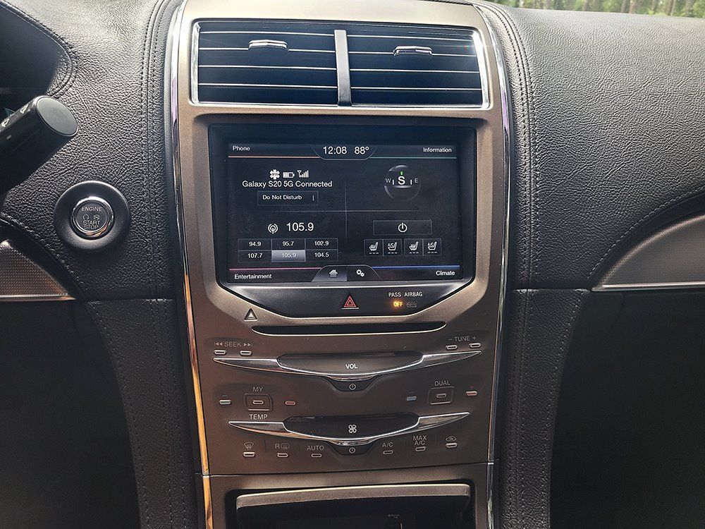 Used 2011 Lincoln MKX 2WD image 33