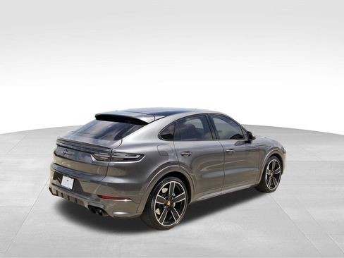 Used 2021 Porsche Cayenne GTS AWD/4WD image 4