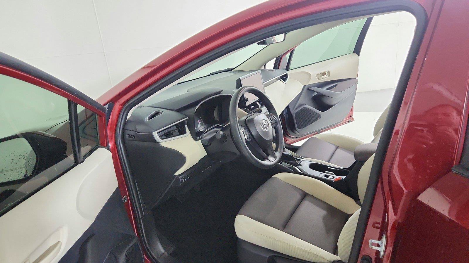 Used 2026 Toyota Corolla LE FWD image 16