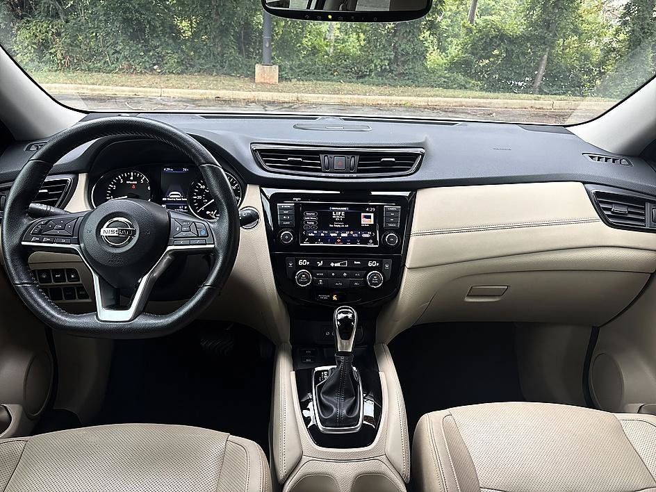 Used 2020 Nissan Rogue SL w/ Premium Package FWD image 19
