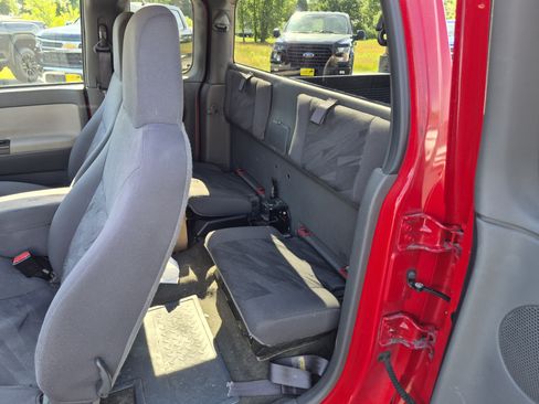 Used 2005 Chevrolet Colorado LS w/ Power Convenience Package RWD image 10