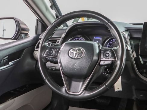 Used 2023 Toyota Camry SE FWD image 12