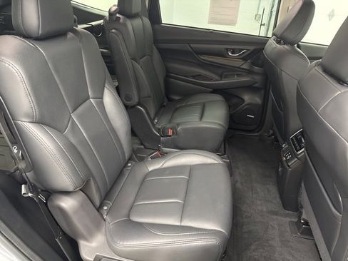Used 2025 Subaru Ascent Bronze Edition w/ Onyx Package image 34