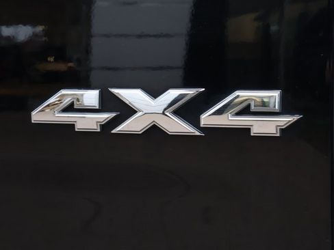 Used 2014 RAM 1500 Laramie w/ Convenience Group image 18