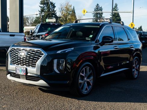 Used 2022 Hyundai Palisade Limited image 3