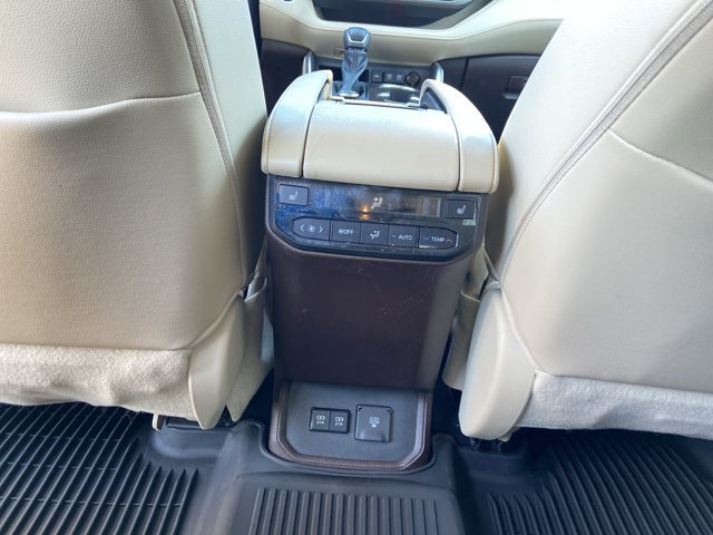 Used 2021 Toyota Highlander Platinum AWD/4WD image 41