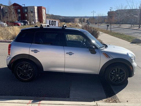 Used 2014 MINI Cooper Countryman image 9