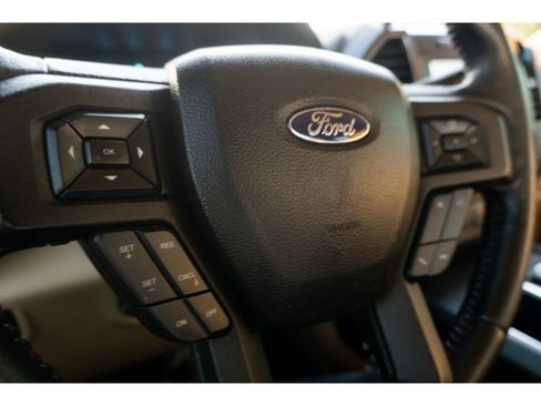 Used 2018 Ford F150 XLT w/ Equipment Group 302A Luxury AWD/4WD image 32