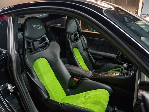 Used 2019 Porsche 911 GT3 RS w/ Weissach Package RWD image 10