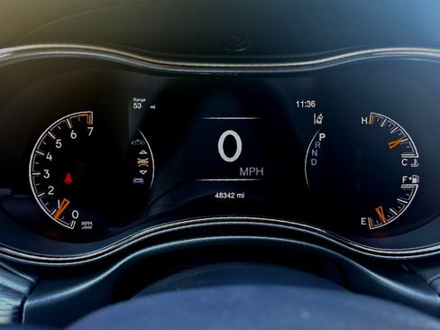 Used 2021 Jeep Grand Cherokee High Altitude AWD/4WD image 18