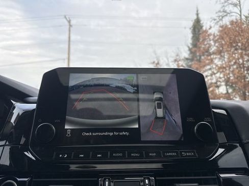 Used 2022 Nissan Pathfinder SL w/ SL Premium Package image 6