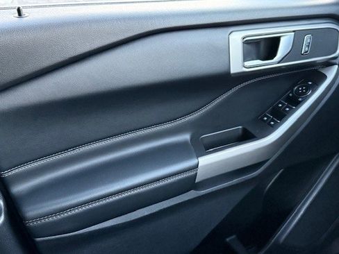 Certified 2023 Ford Explorer XLT image 35