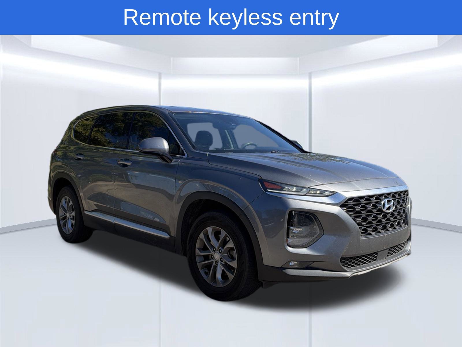 Used 2019 Hyundai Santa Fe SEL FWD image 3
