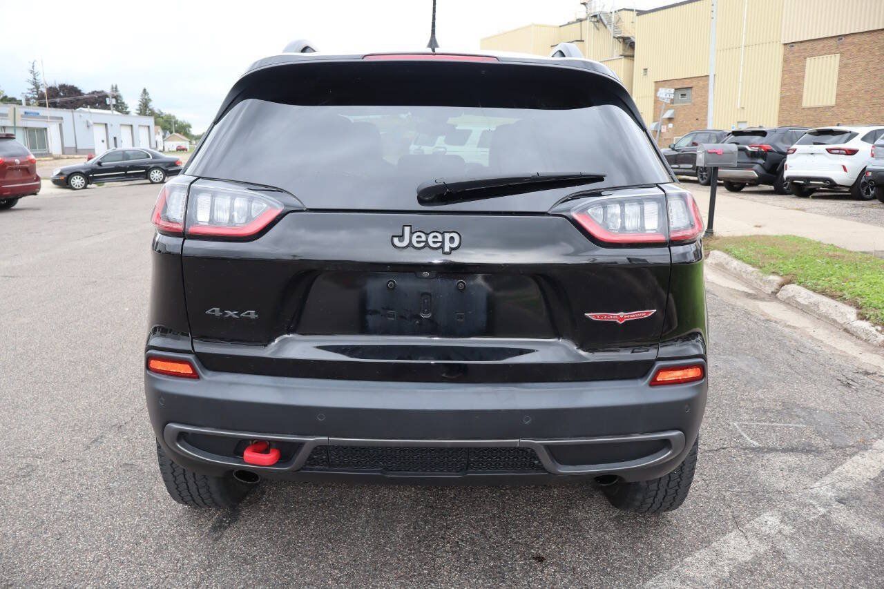 Used 2019 Jeep Cherokee Trailhawk w/ Cold Weather Group AWD/4WD image 10