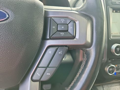Used 2018 Ford Expedition Platinum RWD image 24