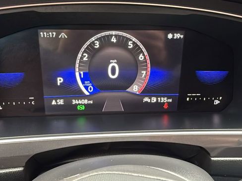 Used 2023 Volkswagen Tiguan SE R-Line image 16