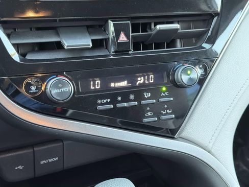 Used 2022 Toyota Camry LE image 15