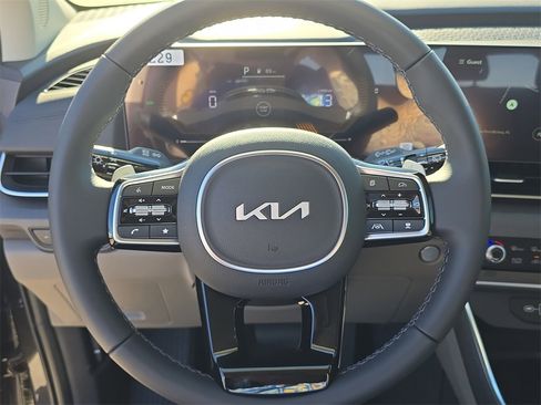 New 2026 Kia Carnival EX image 30