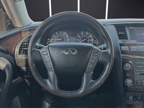 Used 2014 INFINITI QX80 4WD w/ Deluxe Touring Package image 16