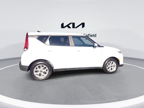Certified 2022 Kia Soul LX w/ Technology Package image 9