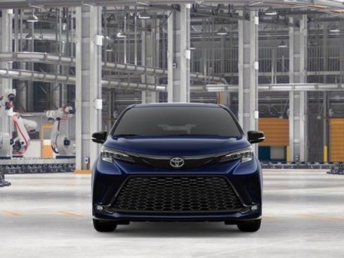 New 2026 Toyota Sienna XSE image 17