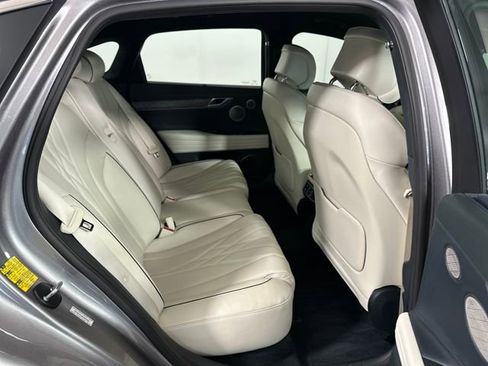 Used 2023 Genesis G80 image 27