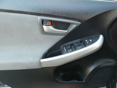 Used 2015 Toyota Prius Two image 47