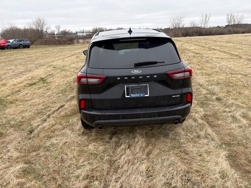 Used 2023 Ford Escape ST-Line w/ Tech Pack #1 image 9