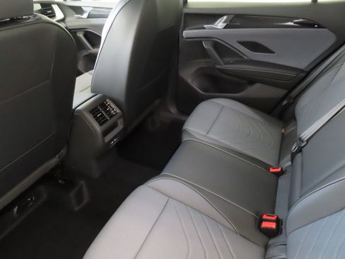 New 2026 Volkswagen Tiguan SE FWD image 23
