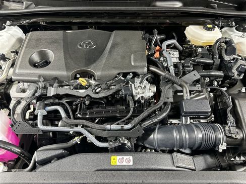 Used 2025 Toyota Camry LE image 10