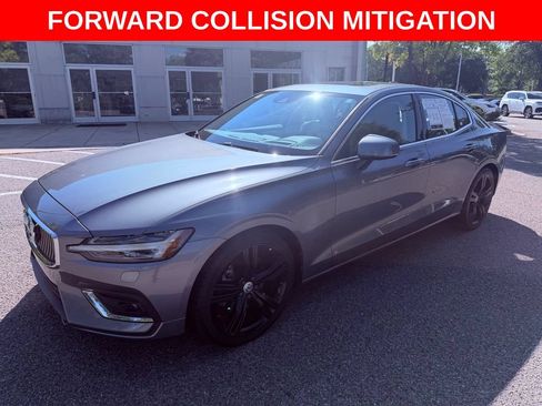 Used 2019 Volvo S60 T5 Inscription FWD image 3