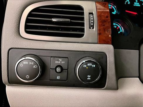 Used 2012 Chevrolet Suburban LT AWD/4WD image 32