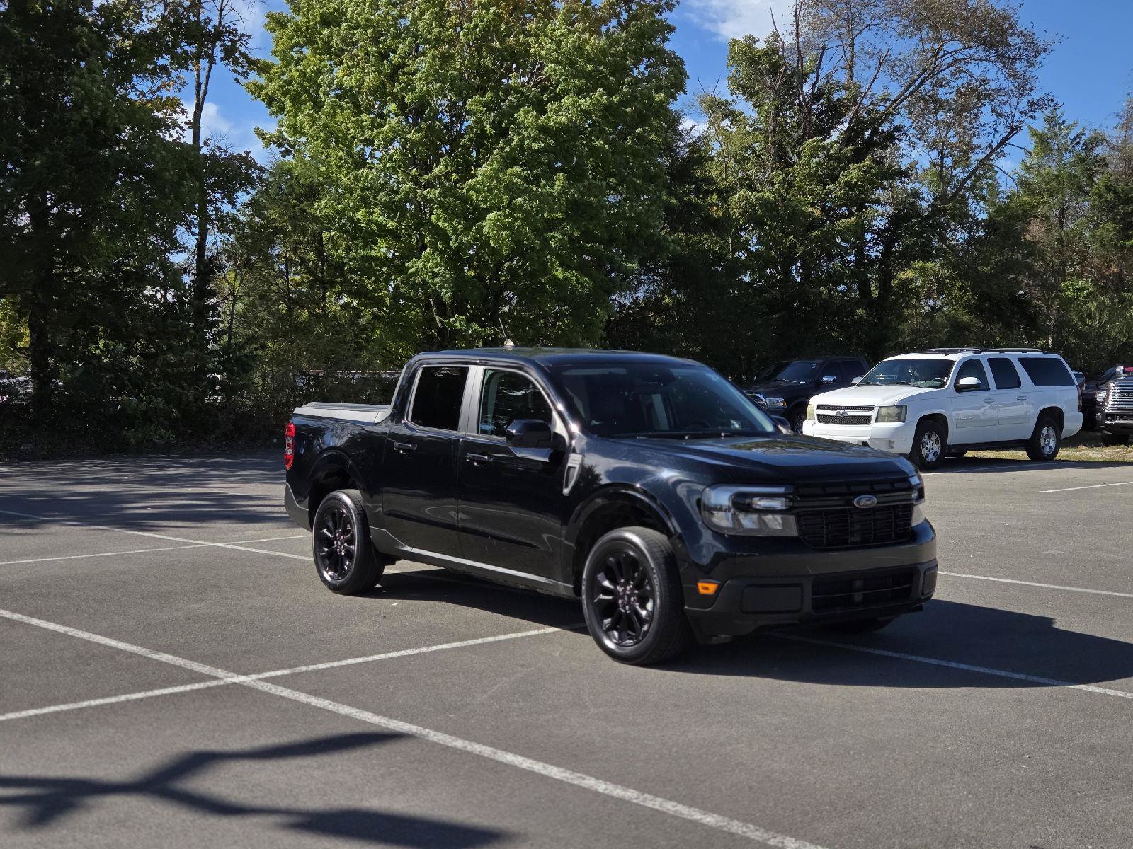 Used 2023 Ford Maverick Lariat w/ Black Appearance Package FWD image 1