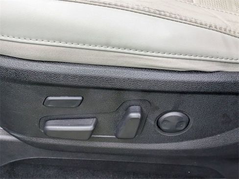 Used 2020 Kia Telluride SX w/ SX Prestige Package image 22