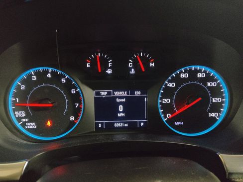Used 2021 Chevrolet Traverse LS FWD image 23