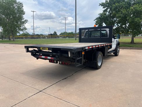 Used 2009 Ford F550 2WD Regular Cab Super Duty image 10