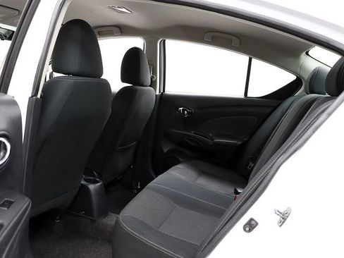 Used 2016 Nissan Versa SV image 12