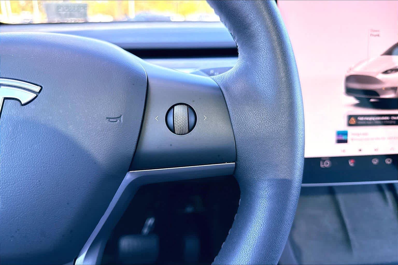 Used 2023 Tesla Model Y Long Range AWD/4WD image 21