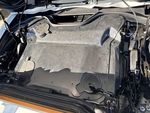 Used 2022 Chevrolet Corvette Stingray Premium Conv w/ Z51 Performance Package image 28