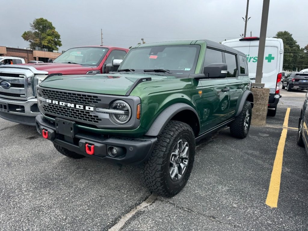 Used 2023 Ford Bronco Badlands AWD/4WD image 6