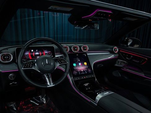 Used 2025 Mercedes-Benz CLE 300 4MATIC Cabriolet image 18