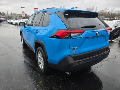 Certified 2021 Toyota RAV4 LE AWD/4WD image 5
