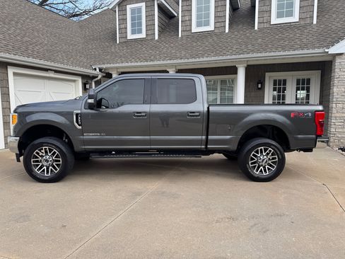 Used 2017 Ford F350 Lariat w/ Lariat Ultimate Package image 3