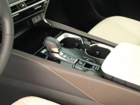 Used 2024 Lexus RX 350 FWD image 17