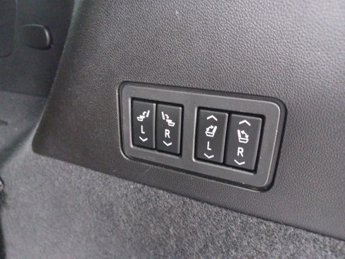 Used 2023 Cadillac XT6 Sport image 22